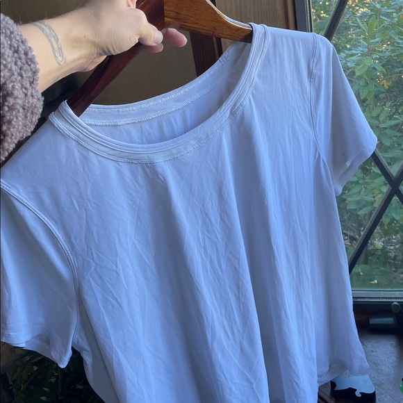 Lululemon Sunday Sprint Short Sleeve Tee Open Back Detail Off White - Picture 9 of 13
